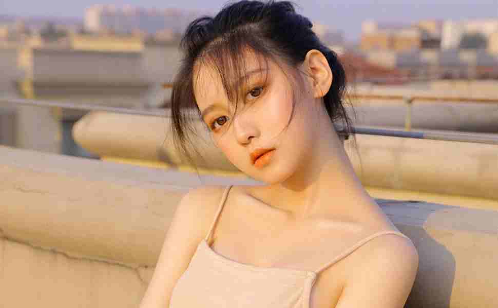 《温柔的女教师》背后的社会议题解读